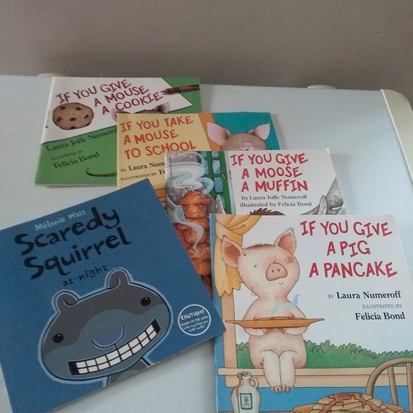 Children's books - Picture 1 of 8